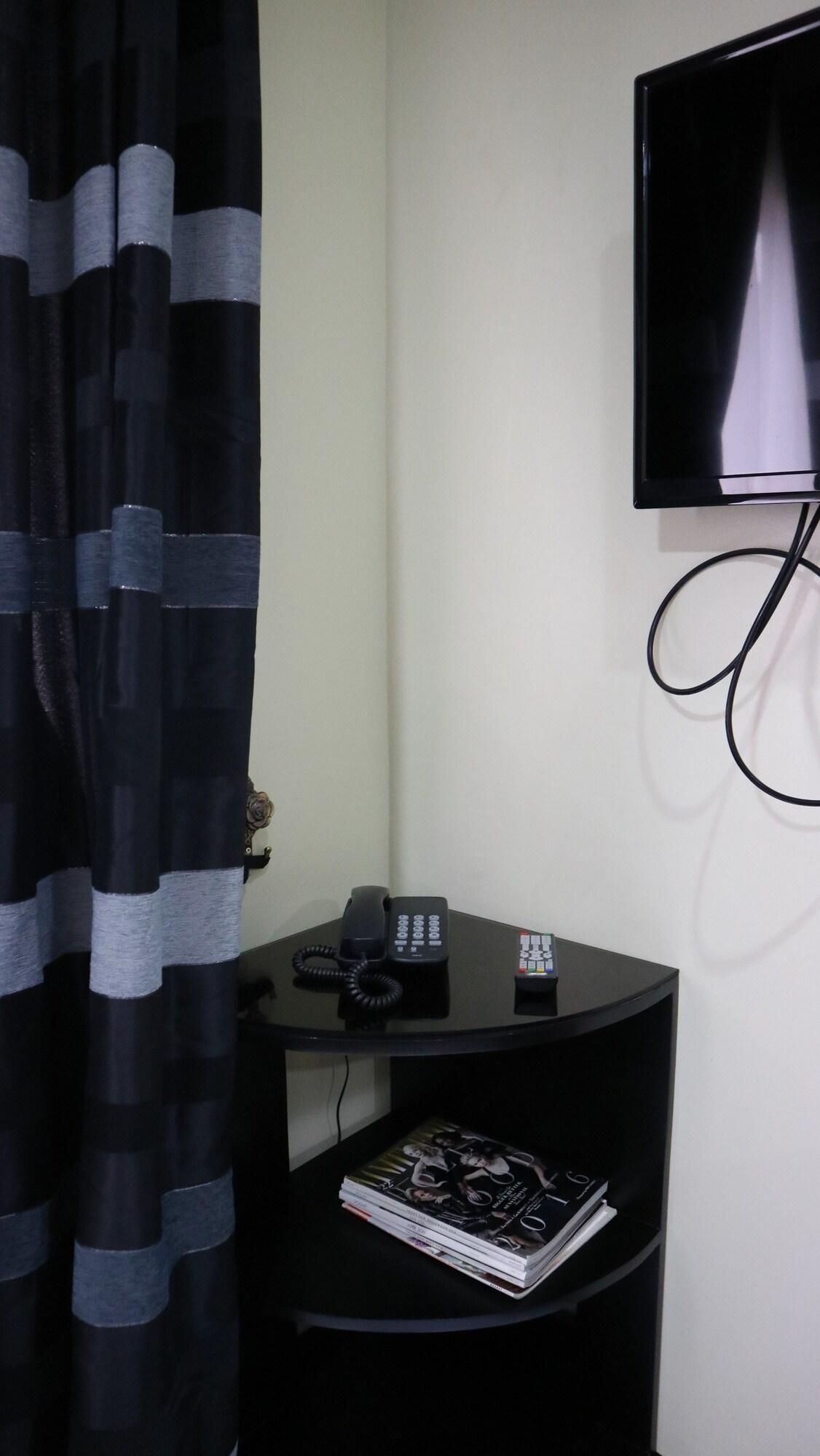 Doniti Suites And Events Place Mandaluyong Exterior photo
