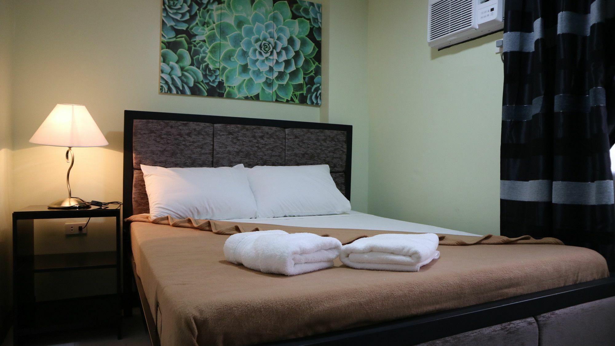 Doniti Suites And Events Place Mandaluyong Exterior photo